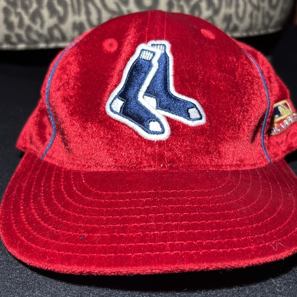 Vintage Boston Red Sox MLB red velvet American Needle Red fitted ball-cap size 7 - Picture 2 of 15
